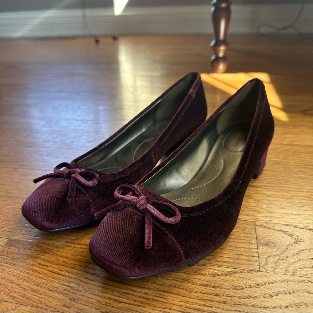 Adorable Purple Coquette Heeled Ballet Flats